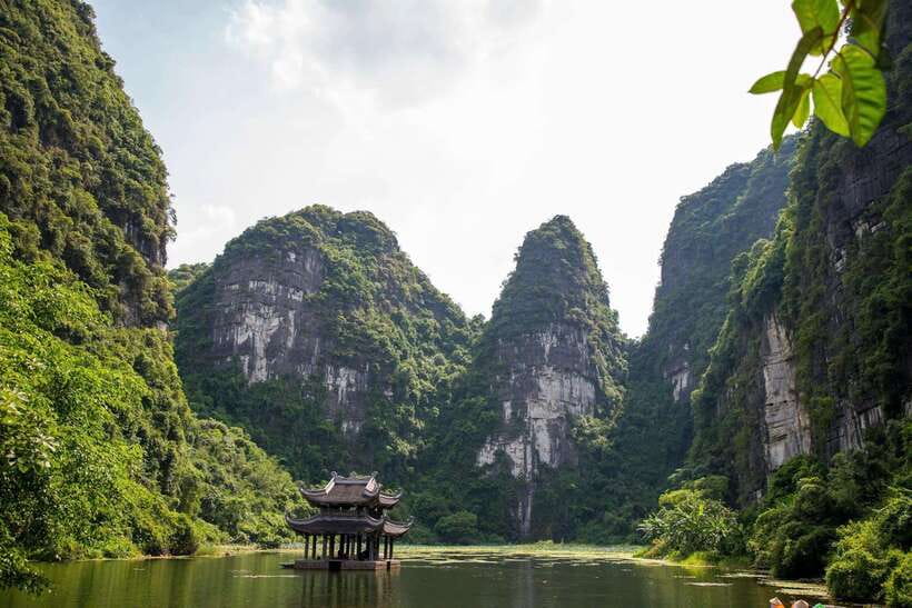 Hanoi:Ninh Binh-Trang An-Mua Cave-Hoa Lu&Cycling BEST SELLER - From Hanoi to Hoa Lu, the first capital