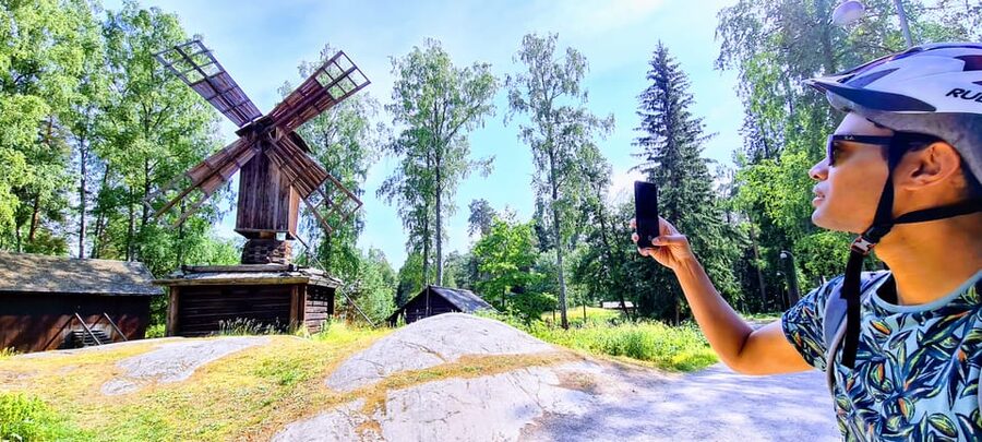 Helsinki: Bike or E-Bike Tour, BBQ, Sauna, Parks, and Forest - Starting at Huopalahti and easing into the ride