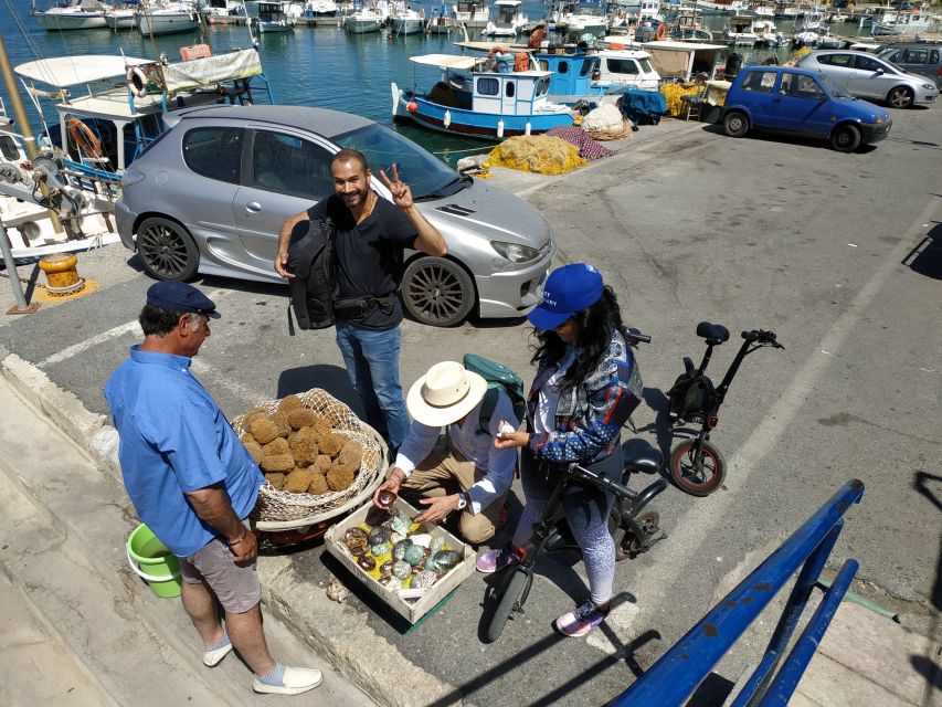 Heraklion: Ecobike Tour with Wine Tasting - Central Market: a practical look at Cretan food