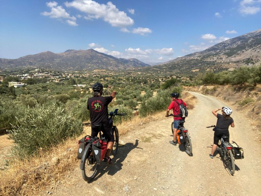 Heraklion: Wine Tasting E-Bike Tour - E-bikes, equipment, and group size