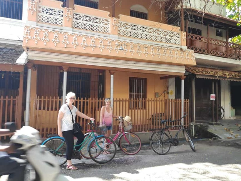 Heritage Bike tour of Pondicherry - Starting early on Pondicherry’s streets