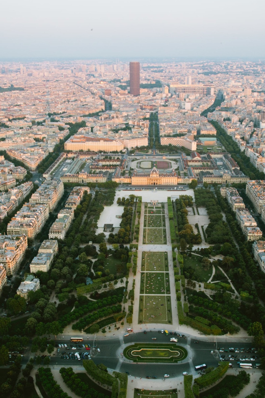 Highlights of Paris Bike Tour in English or Dutch - Pont Alexandre III and the Seine