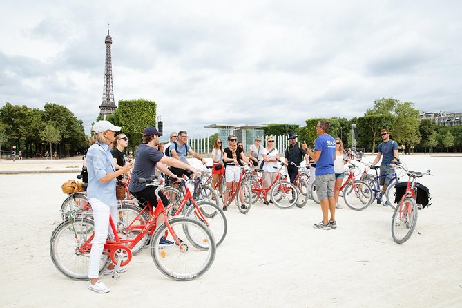 Highlights of Paris Bike Tour w/ a Local Guide (English or Dutch) - Pont Alexandre III and the Seine