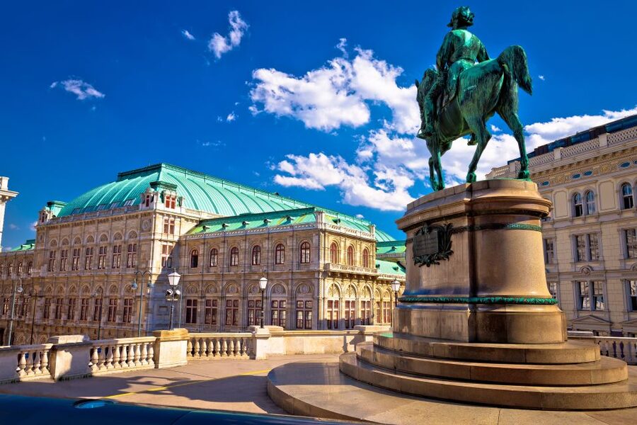 Highlights of Vienna: Private Bike Tour with Licensed Guide - Why a private bike tour works well in Vienna