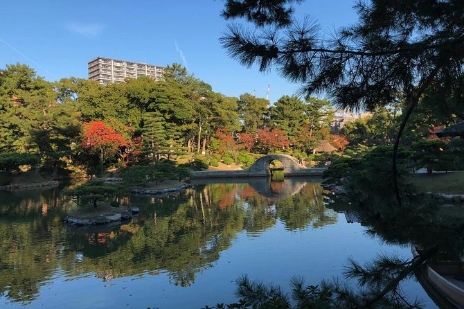 Hiroshima in a Nutshell: Morning Bike Adventure - Shukkei-en Garden: a calm finish