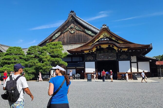 Historical Kyoto E-Bike Tour - Walking through Arashiyama Bamboo Grove