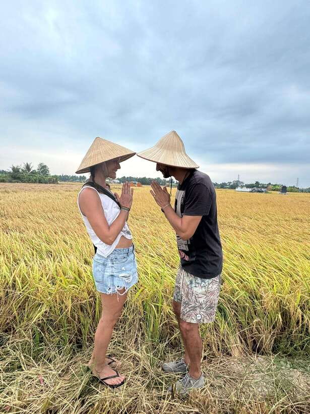 Ho Chi Minh City: 2-Day Bike & Kayak Mekong Delta Tour - Honey tea and coconut candy