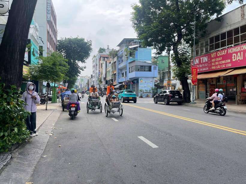 Ho Chi Minh City Sightseeing Panoramic Cycling Tour By Cyclo - Chinatown, the pagoda, and the local market