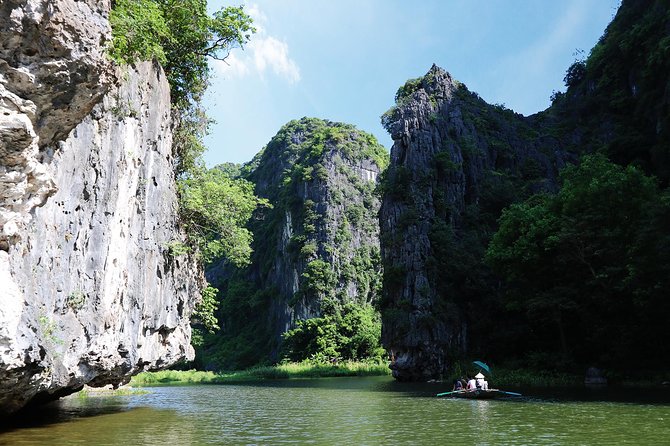 Hoa Lu - Tam Coc - Ninh Binh Day Tour: Biking, Visit Local Family - Lunch with a local family