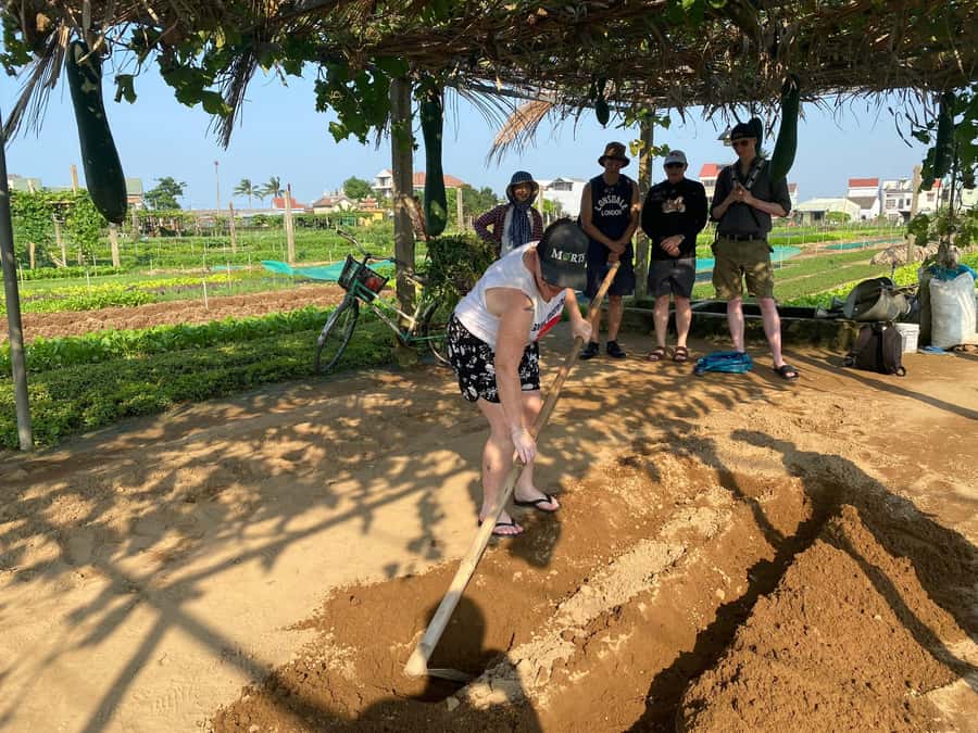 Hoi An Countryside Bike Tour- Tra Que Village & Basket Boat - Why this four-hour ride works so well