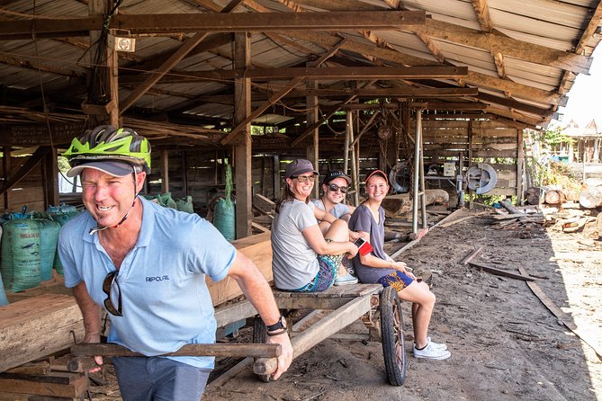 Hoi An Morning Countryside Tour by Bike - Duy Vinh and the family rice-wine distillery