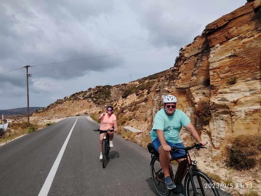 Ios E-Bike tours - Starting in Chora and heading toward Skarkos