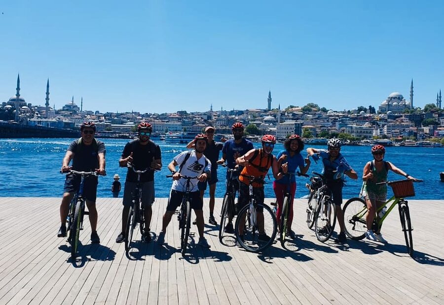 Istanbul: Eurasia Bike & Boat Half-Day Tour - Who should book this ride?