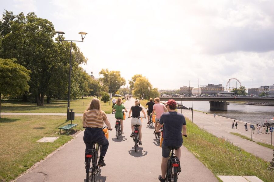 Krakow: Bike Tour of Old Town, Jewish Quarter and the Ghetto - Kazimierz and the Jewish quarter