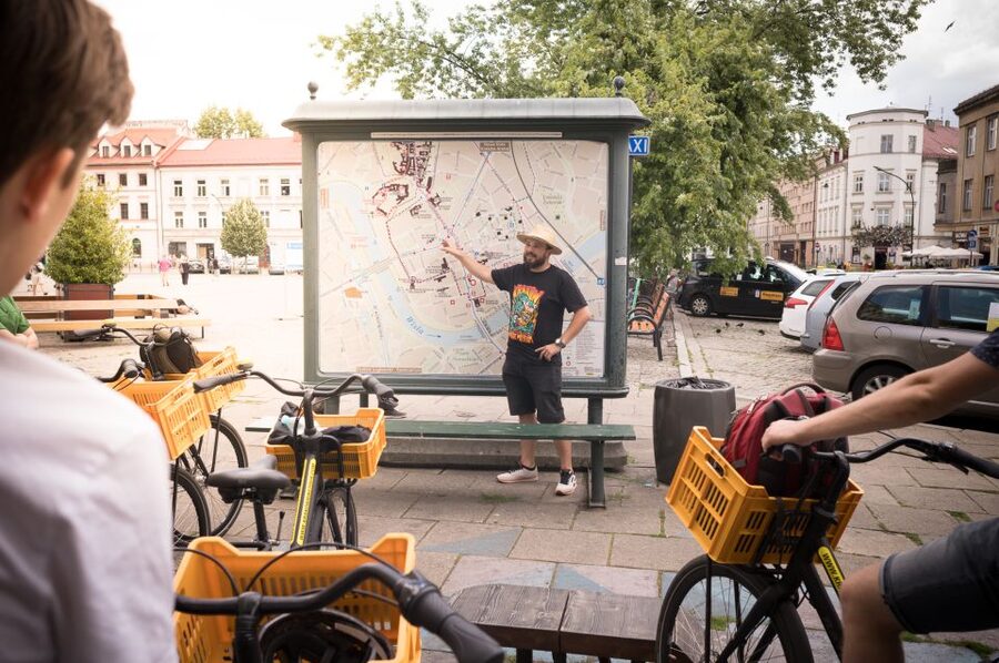 Krakow: Bike Tour of Old Town, Jewish Quarter and the Ghetto - Ghetto Heroes Square and Schindler’s Factory