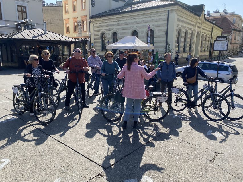 Krakow: Complete Bike tour with all the highlights - Why a bike is a smart way to meet Krakow