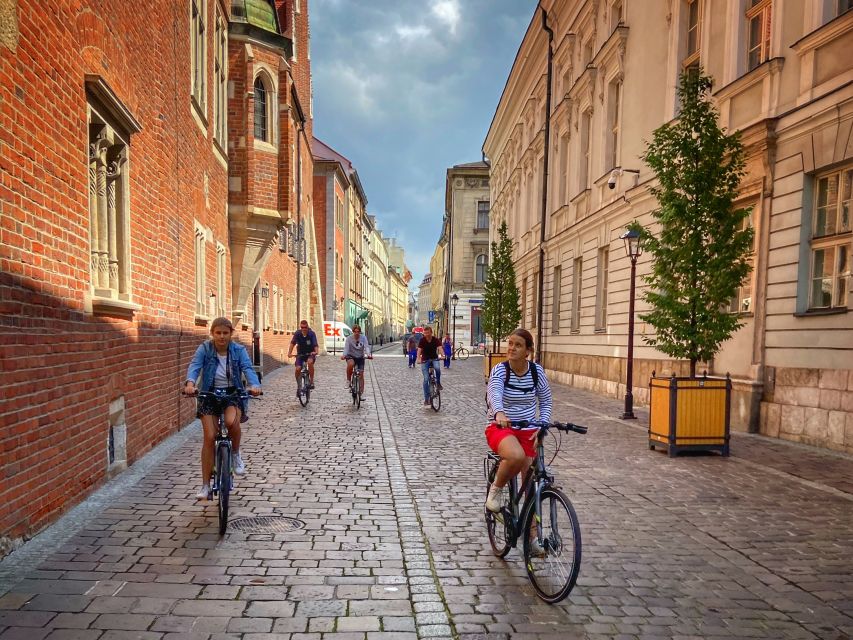 Krakow: Complete Bike tour with all the highlights - The rhythm of the three-hour ride