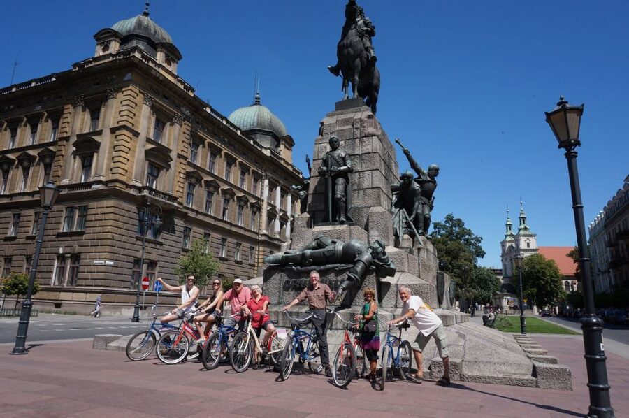Krakow: Highlights of Krakow Bike Tour - Small Group - Cycling Conditions and Who Should Book