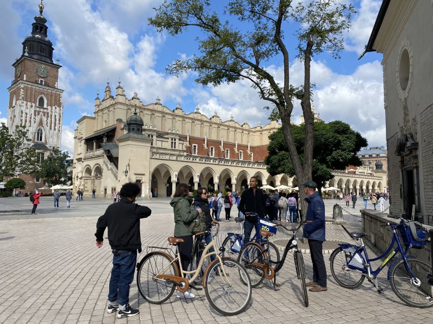 Krakow: Old Town Bike Tour with a Guide - The bikes deserve a careful check