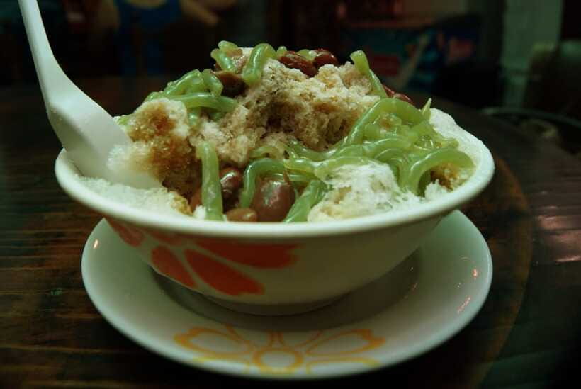 Kuala Lumpur: Evening Food Tour by Bike - Merdeka Square by bicycle