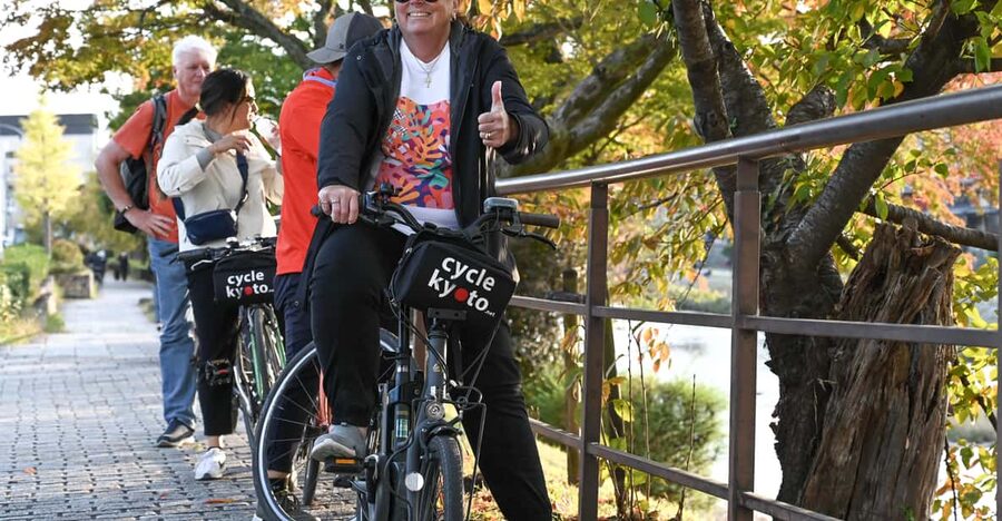 Kyoto: Full Day Bike Tour - Sanjo and Shinsen-en show the city between the sights