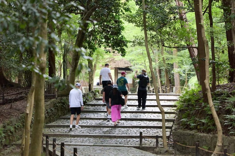 Kyoto: Hidden Gems E-Bike Tour Through Backstreets & Temples - Kyoto Imperial Palace and the final stretch