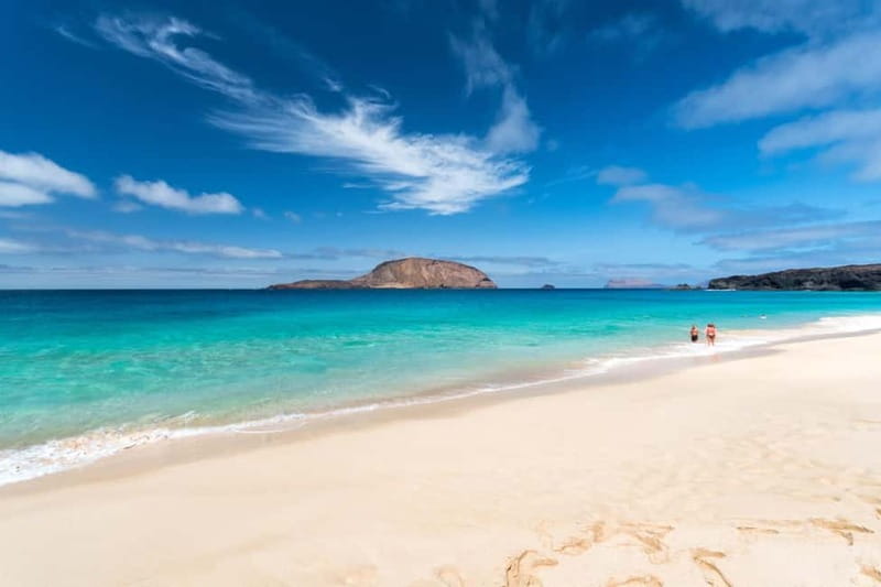 La Graciosa: Rent your ELECTRIC BIKE and explore the island at your own pace. - Pedro Barba, white houses, and a quieter swim