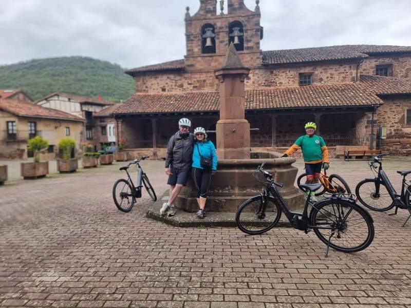 La Rioja: Guided Bike Tour - Haro’s century-old wineries and old rail trail