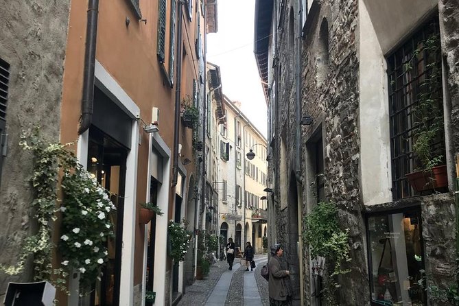Lake Como: eBike City Tour Guided by an iPad and a Tour Leader - Villa Bernasconi and the ride toward Cernobbio
