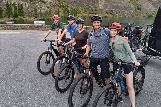 Lake Dunstan Cycleway Bike Rental With Return Luxury Shuttle - The remote 25-kilometre section