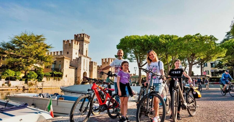 Lake Garda: E-bike Rental - Reaching Sirmione by E-Bike