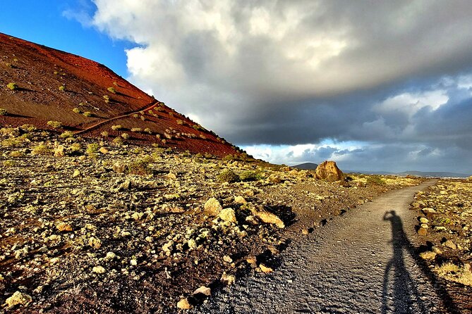 Lanzarote E-Bike Tour: Volcano Craters & Scenic Vineyards - What the electric bike can and cannot do