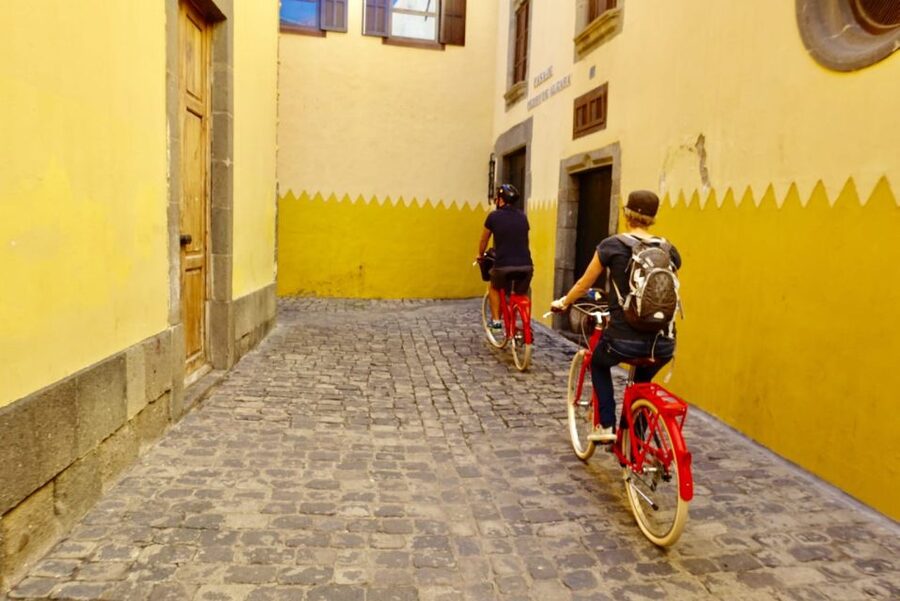 Las Palmas de Gran Canaria: Guided City Tour by Bike - The old market and Gran Canaria’s Agaete coffee