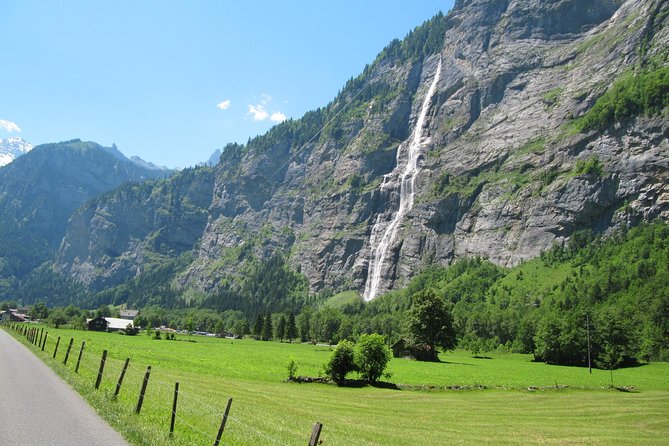 Lauterbrunnen Valley Waterfalls E-bike Tour with Swiss Picnic - Staubbach Waterfall, Lauterbrunnen’s postcard landmark