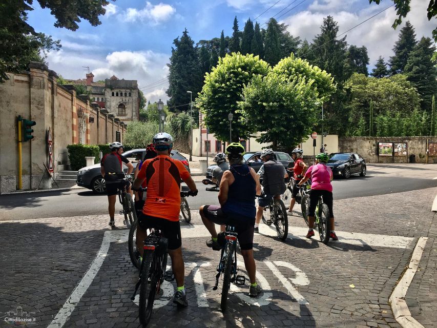 Lazise: Bike Tour and Wine Tasting - Meeting guides such as Alex
