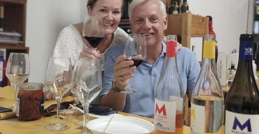 Lecce: Guided Tour & Wine Tasting by Bike - Piazza del Duomo, Lecce’s grand first look