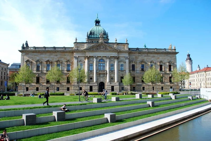 Leipzig: 3-Hour Bike Tour - Old Leipzig, trade fairs, and the Renaissance town hall