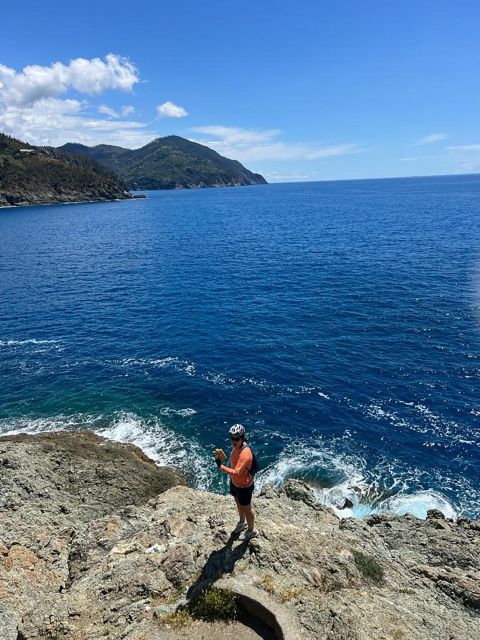 Levanto: Guided E-Bike Tour in Framura with Wine & Focaccia - Bonassola and the Mare e Monti cycle path