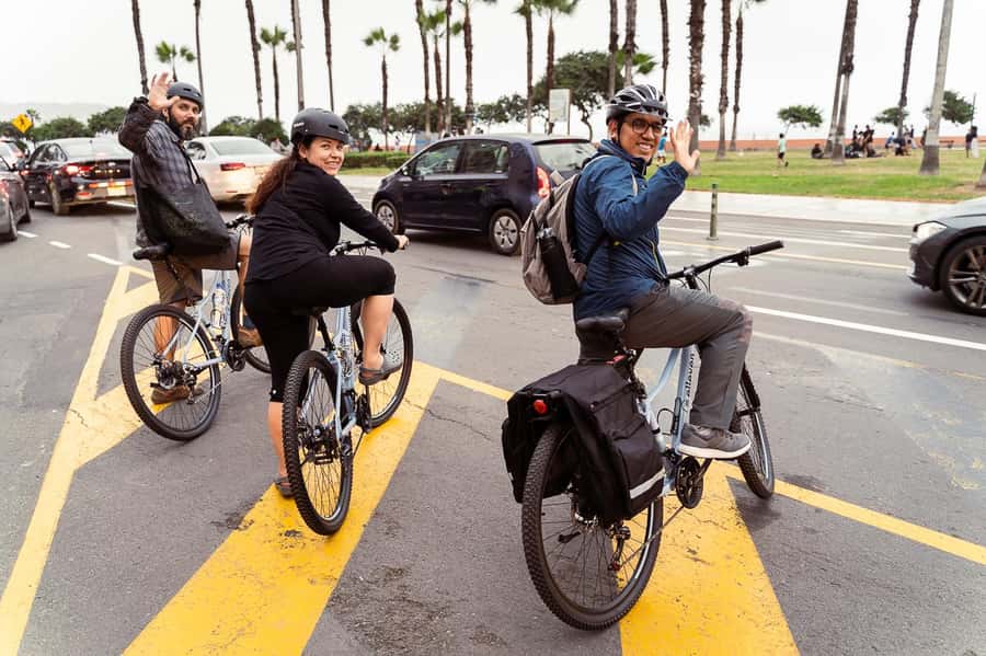 Lima: City biking - Starting with coffee in Miraflores