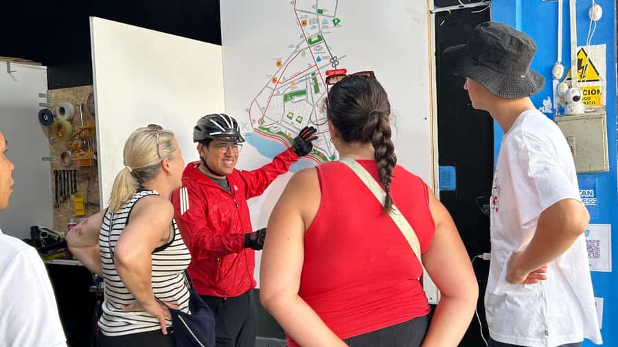 Lima: Sightseeing Bike Tour with Food and Drink Tastings - Why a bike is a smart way to see Lima