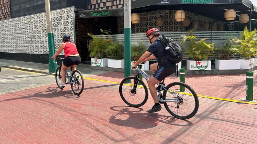 Lima: Sightseeing Bike Tour with Food and Drink Tastings - Ending with ceviche at Maraparte