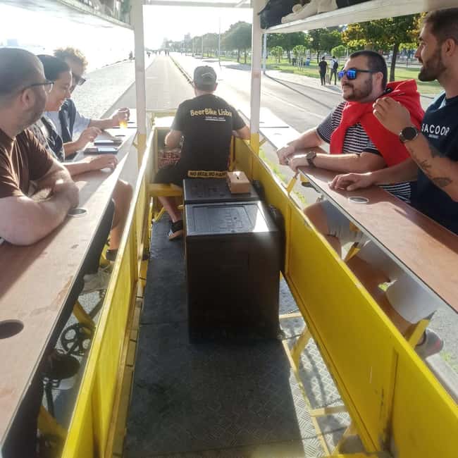 Lisbon: 1-Hour Beer, Sangria or Wine Bike Sightseeing Tour - A moving bar beside the Tejo River