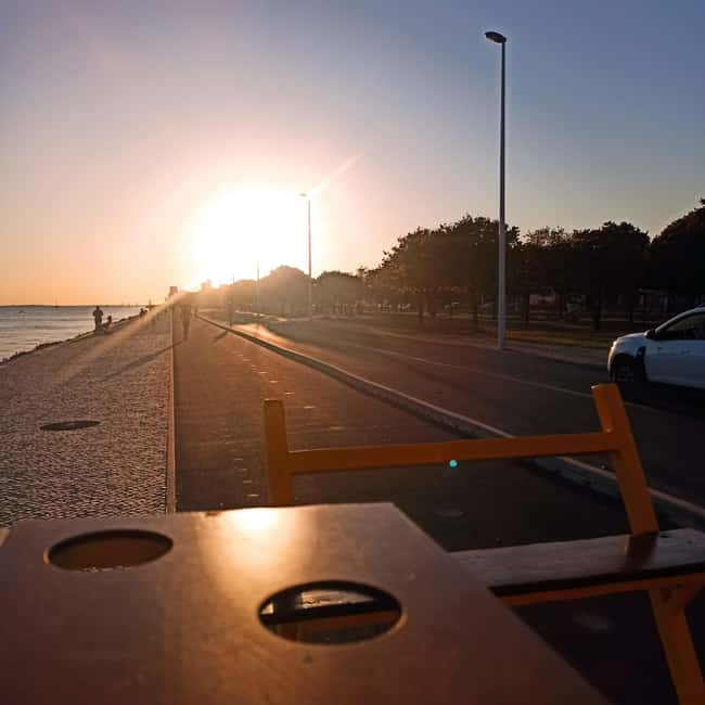 Lisbon: 1-Hour Beer, Sangria or Wine Bike Sightseeing Tour - Should you book it?