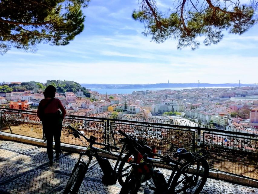 Lisbon: 7 Hills Panoramic Guided Tour by E-Bike - São Pedro de Alcântara and the first big view