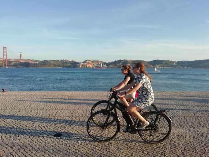 Lisbon: Bike Tour From City Center to Belem - Guides who make the difference