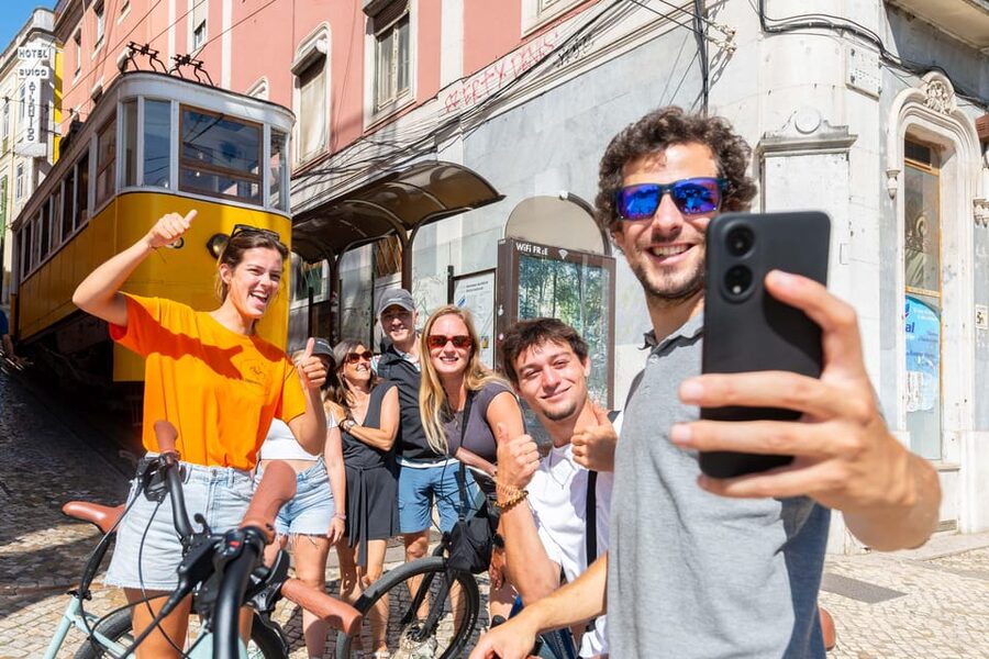 Lisbon Bike Tour: Langs de rivier van Belém naar Lissabon - Bikes, safety, and families