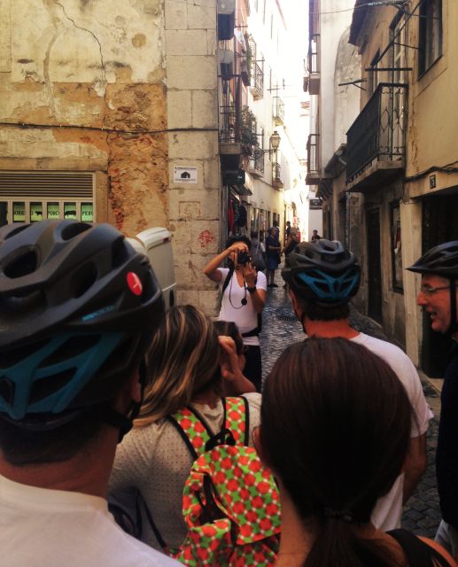 Lisbon: City Highlights and Viewpoints E-Bike Tour - The guides shape the experience