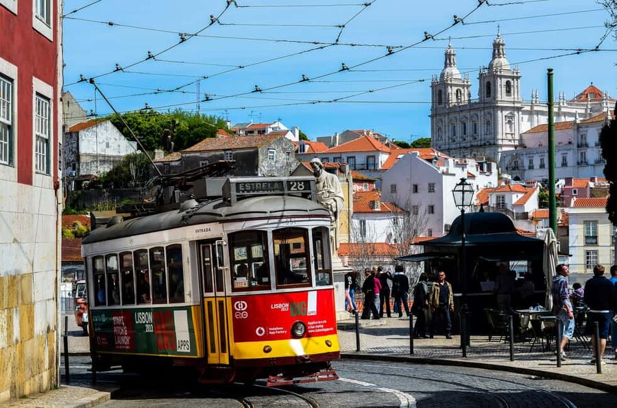 Lisbon: E-Bike Adventure Through the City of Seven Hills - Alfama: Lisbon’s first taste of old lanes