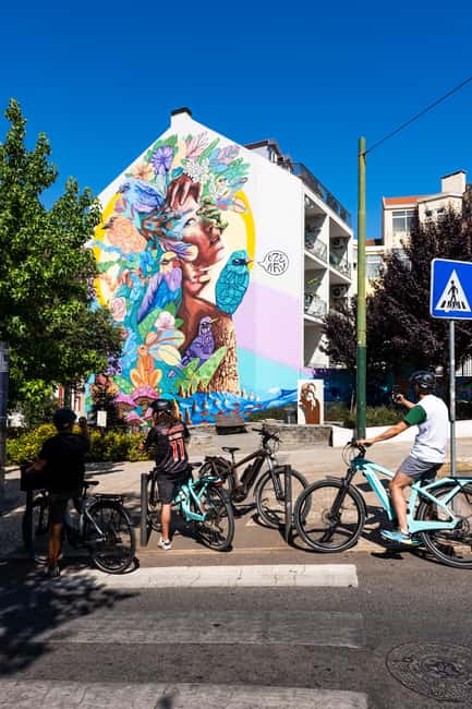 Lisbon: E-Bike Adventure Through the City of Seven Hills - Marquess of Pombal Square and the modern center
