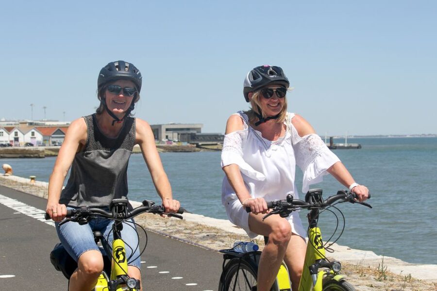 Lisbon: Guided Tour of Historic Belém by Electric Bike - The Tagus ride and the 25 de Abril Bridge